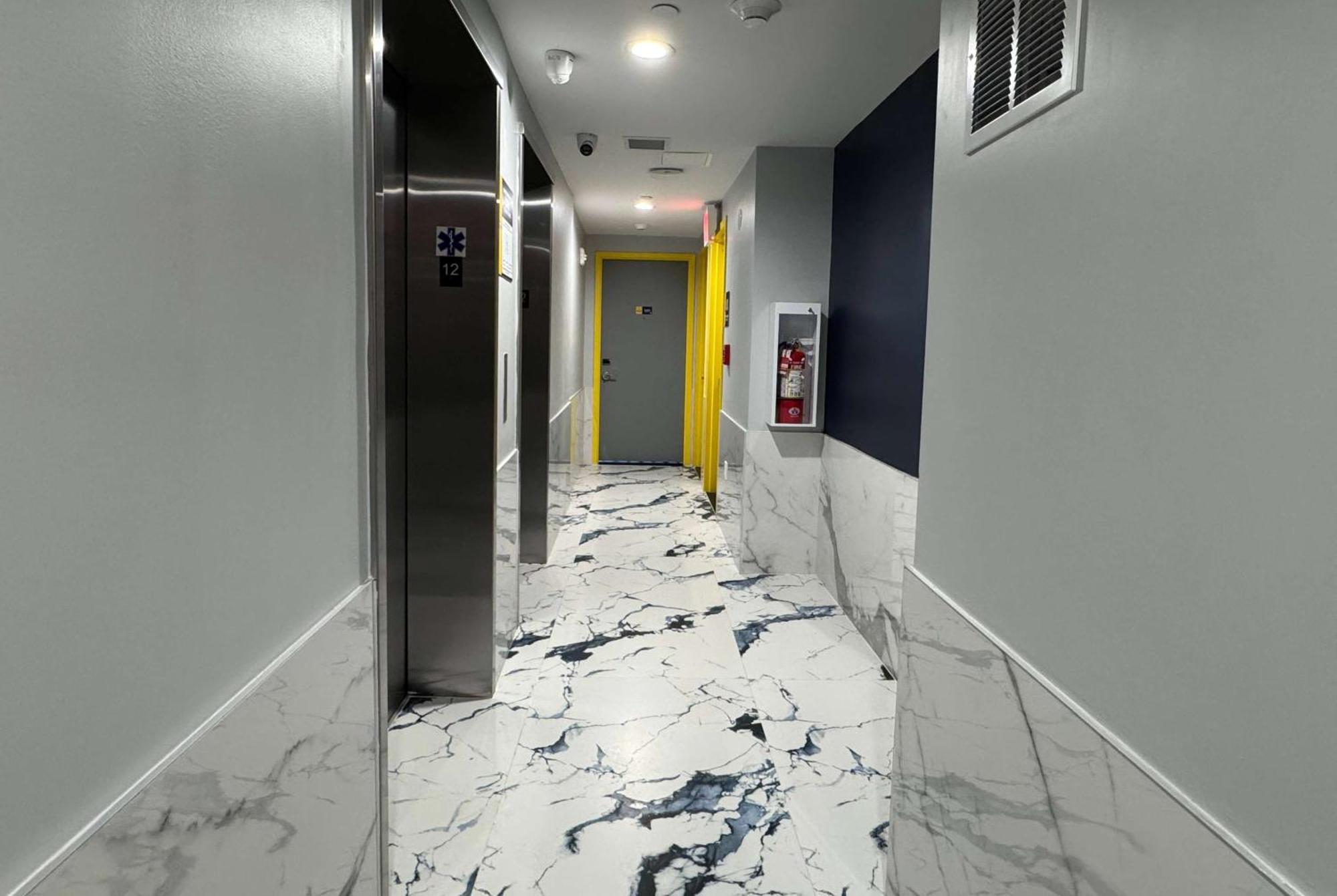 Days Inn By Wyndham New York Chinatown Bagian luar foto