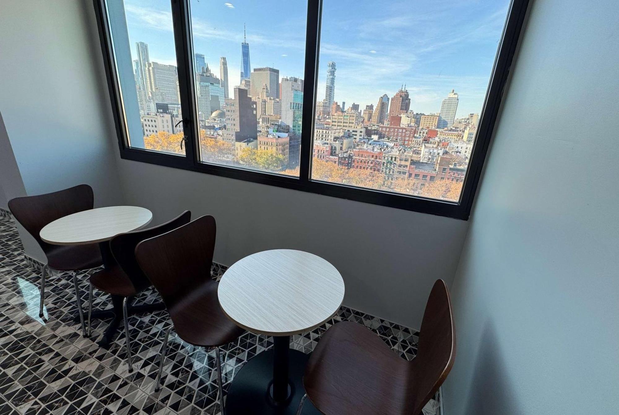 Days Inn By Wyndham New York Chinatown Bagian luar foto